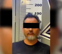 Conductor causa choque y queda detenido por no poder cubrir daños