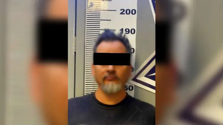 El sujeto viajaba en un vehículo y fue detenido por elementos policiacos. (Foto: Especial / EXPRESO)