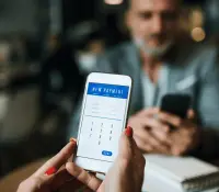 Estas son las razones por las que debes evitar usar apps bancarias con WiFi público
