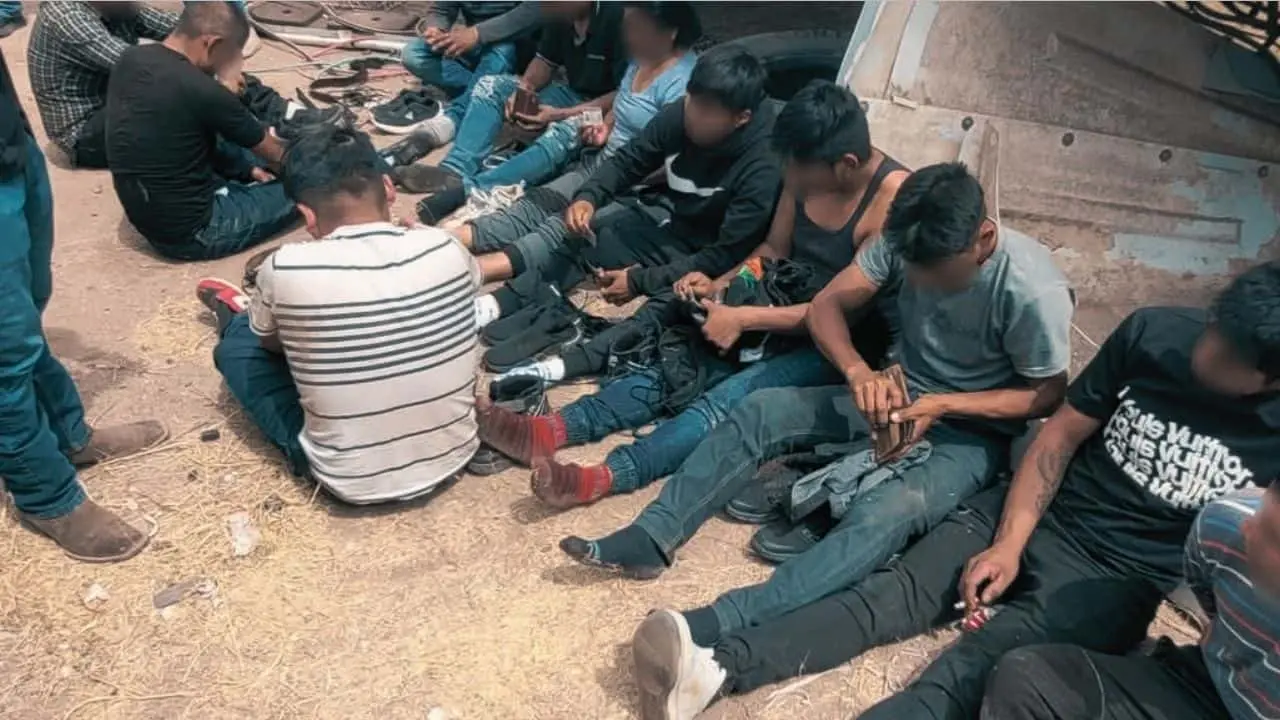 Rescatan a 17 indocumentados abandonados en Arizona