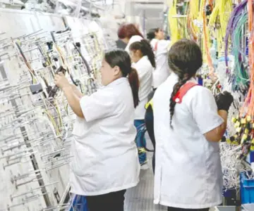 Reducción de jornada laboral de 48 a 40 horas va, afirma STyPS