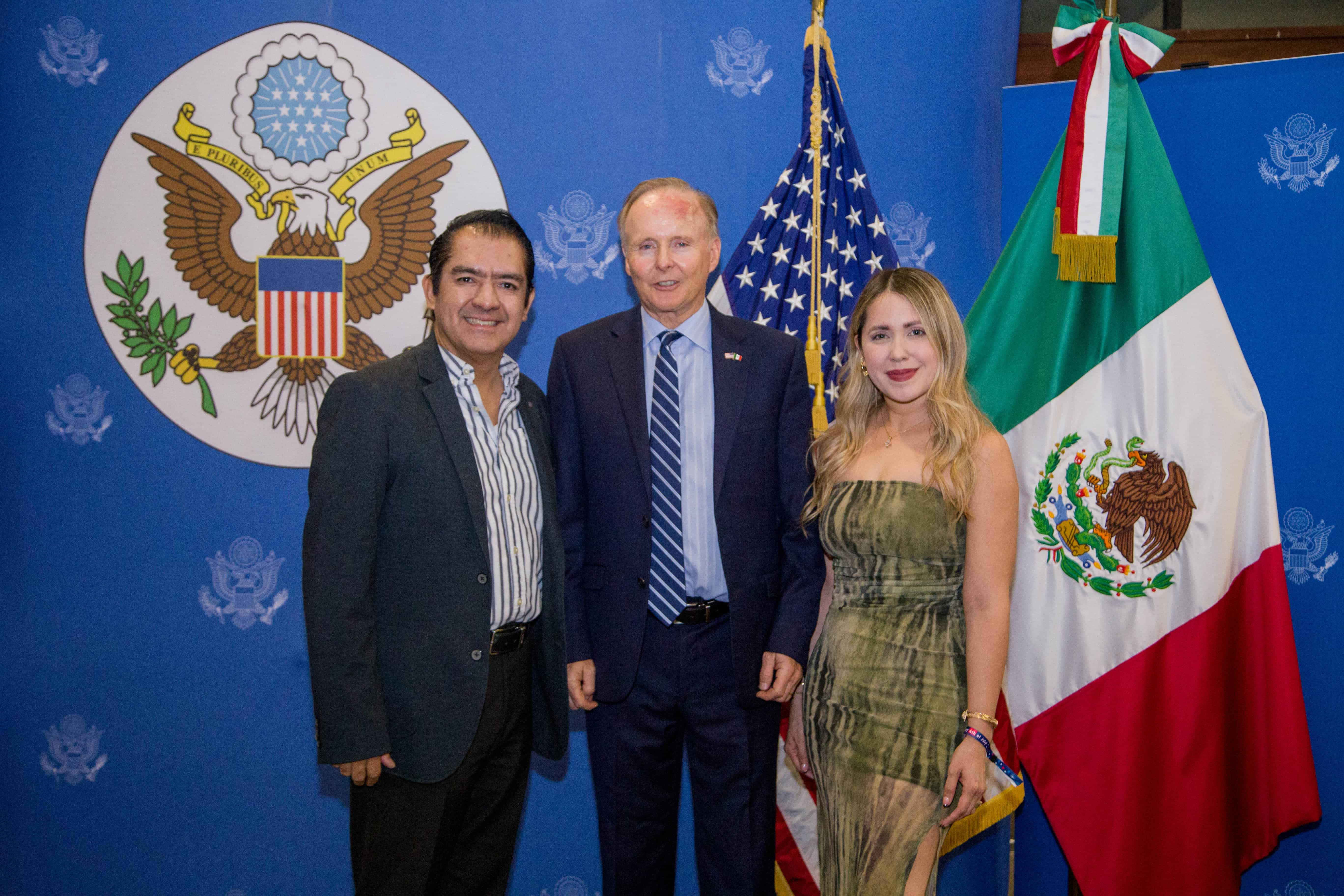 Conmemoran 249 Aniversario de la Independencia de EU en Hermosillo