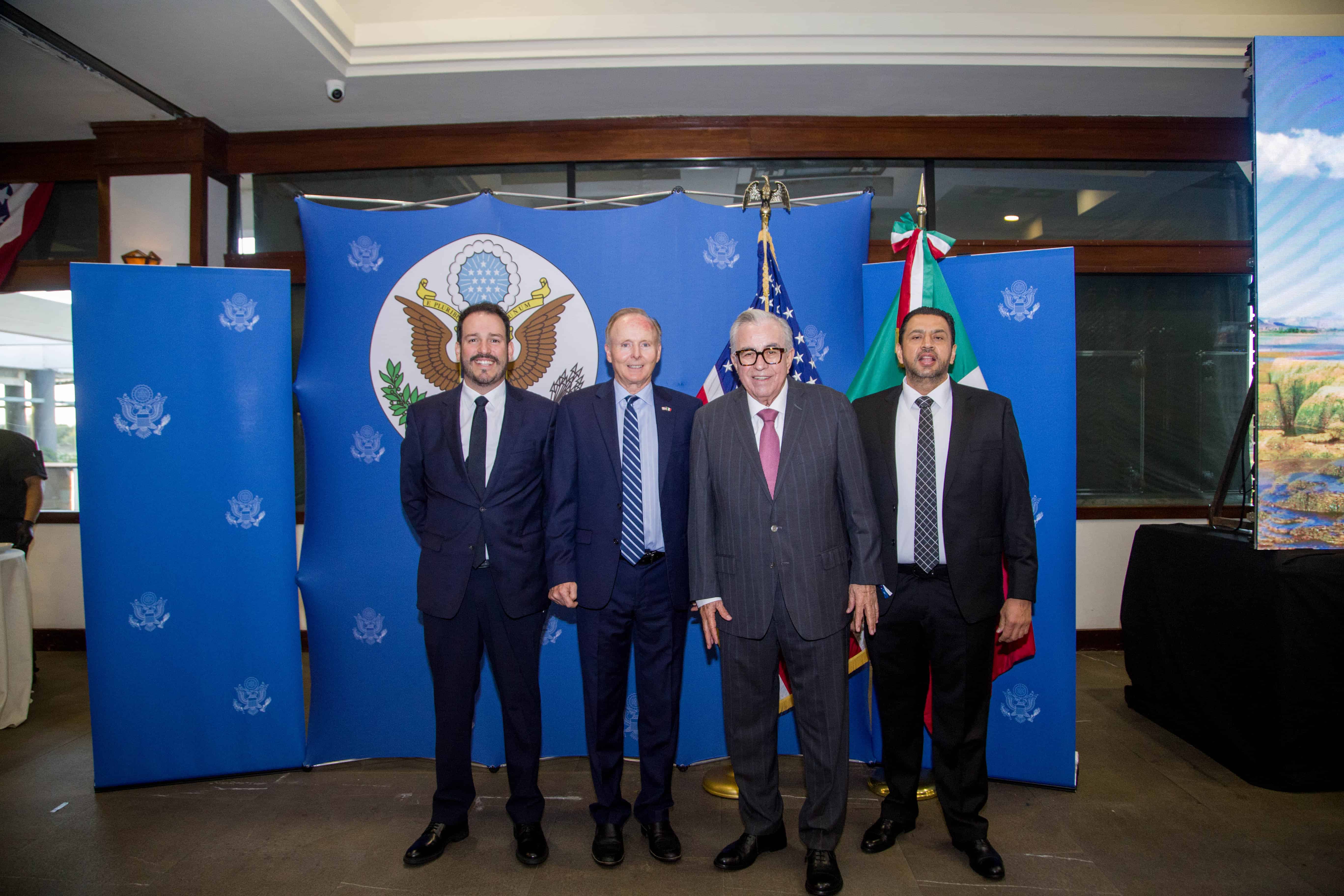 Conmemoran 249 Aniversario de la Independencia de EU en Hermosillo