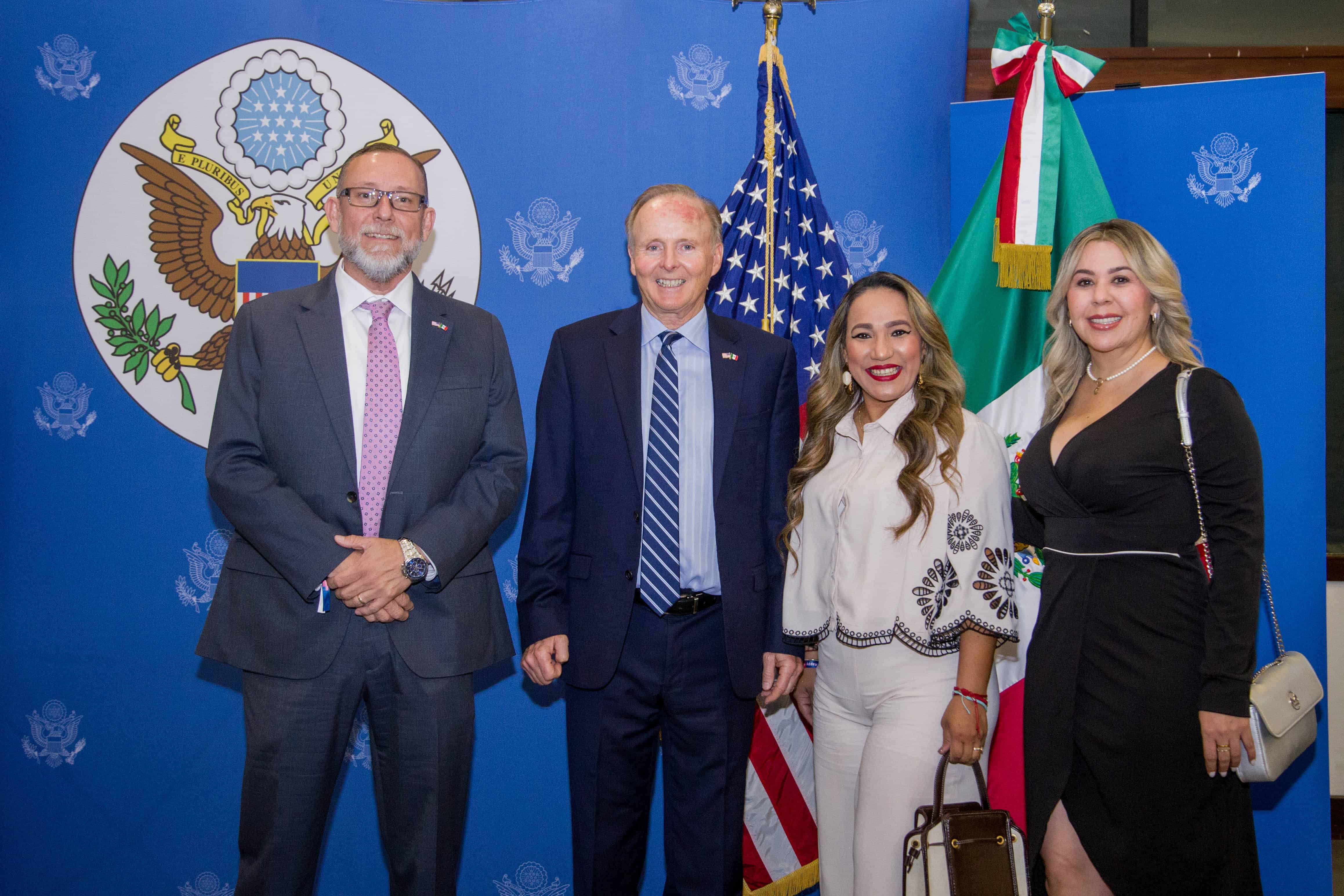 Conmemoran 249 Aniversario de la Independencia de EU en Hermosillo