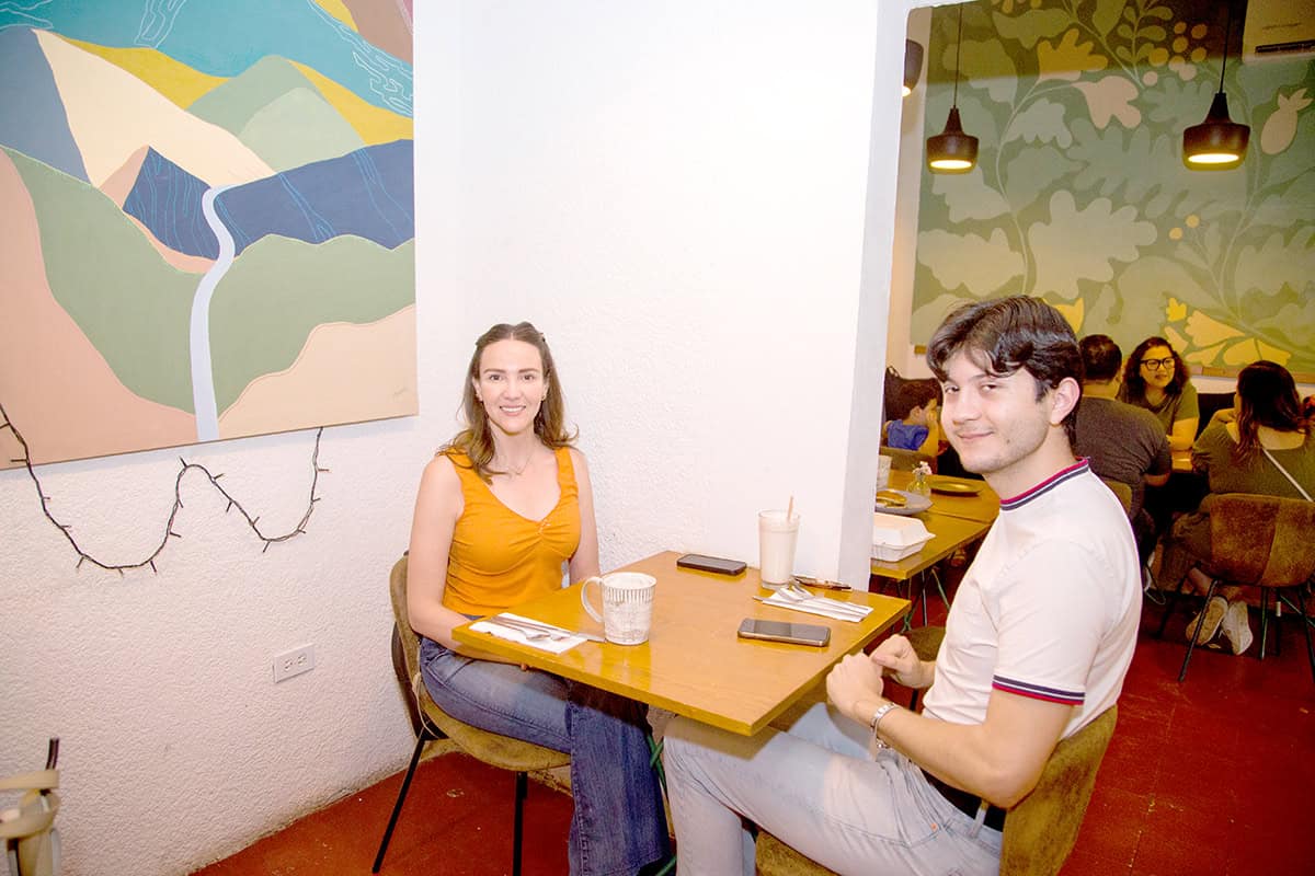 En Onza Café tienen una alegre mañana