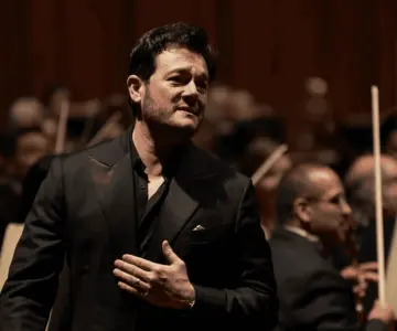 Arturo Chacón-Cruz celebra 25 años de carrera con gala en Bellas Artes