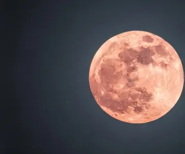 Luna de Fresa 2025: a esta hora podrás ver este increíble fenómeno astronómico