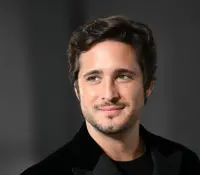 Estoy con ustedes: Diego Boneta condena redadas migratorias en Los Ángeles