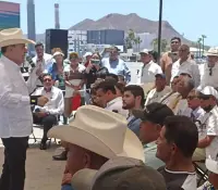 Se reúne Alfonso Durazo con pescadores ribereños en Guaymas