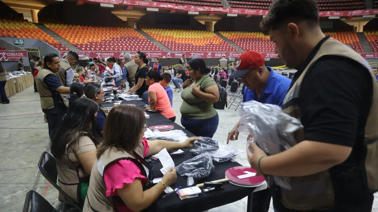 Entregan más de 105 mil uniformes escolares gratuitos en Sonora: SEC
