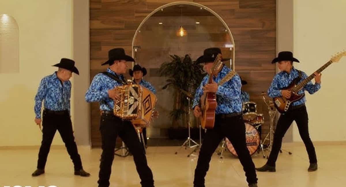 Accidente en TV de la Ciudad de México deja tres músicos heridos