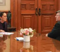 Claudia Sheinbaum se reúne con subsecretario de Estado de EU