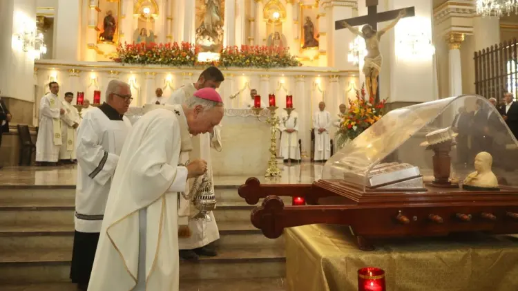 El arzobispo Ruy Rendón Leal ofició la solemne misa. (Foto: Jesús Ballesteros/EXPRESO)