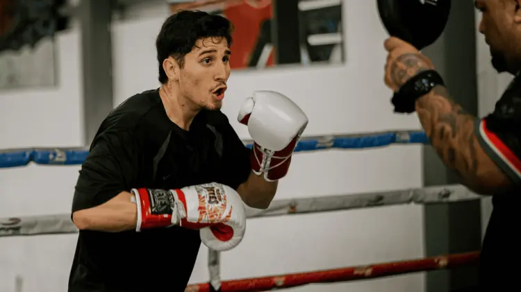 Verde llama a los jóvenes atletas a soñar en grande. (Foto: Especial/EXPRESO)