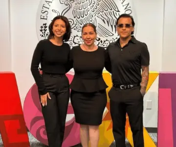 Presume cónsul de México en Houston trámite de Ángela Aguilar y Nodal