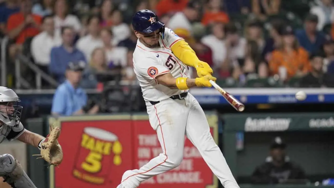 Isaac Paredes conecta tres hits y guía paliza de Astros a Medias Blancas