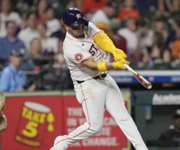 Isaac Paredes conecta tres hits y guía paliza de Astros a Medias Blancas