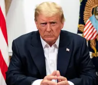 Trump amenaza con más violencia si Irán no cede: "Ya hay muertos y habrá más