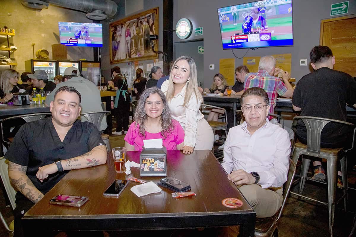 En Buquibichi disfrutan entre amigos