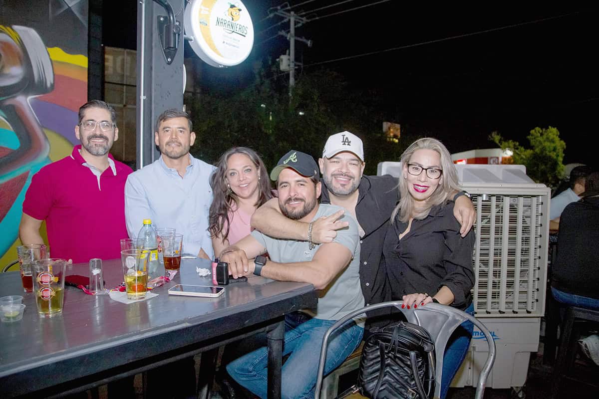 En Buquibichi disfrutan entre amigos