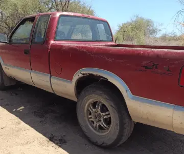 Recuperan vehículo robado en carretera Hermosillo-Moctezuma