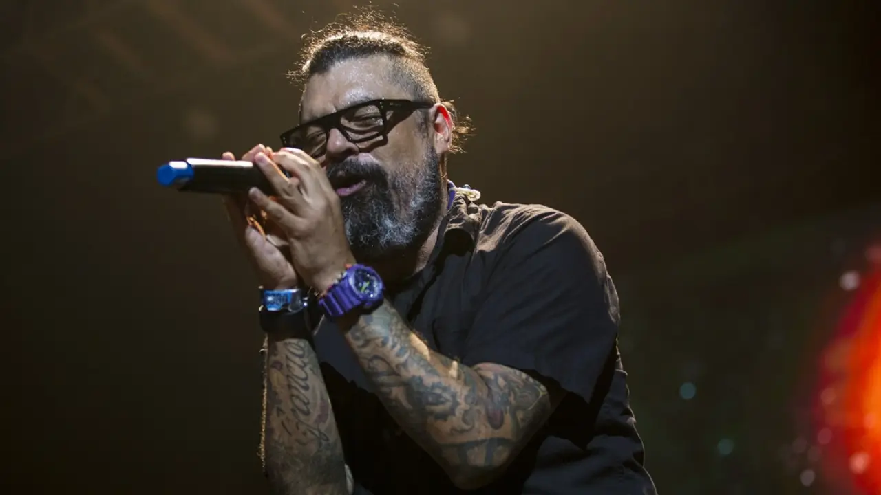 Actualizan estado de salud de Dr. Shenka, vocalista de Panteón Rococó
