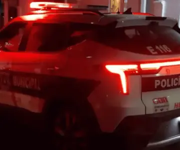 Arrestan a sujeto tras amenazar de muerte a expareja e intenta suicidarse