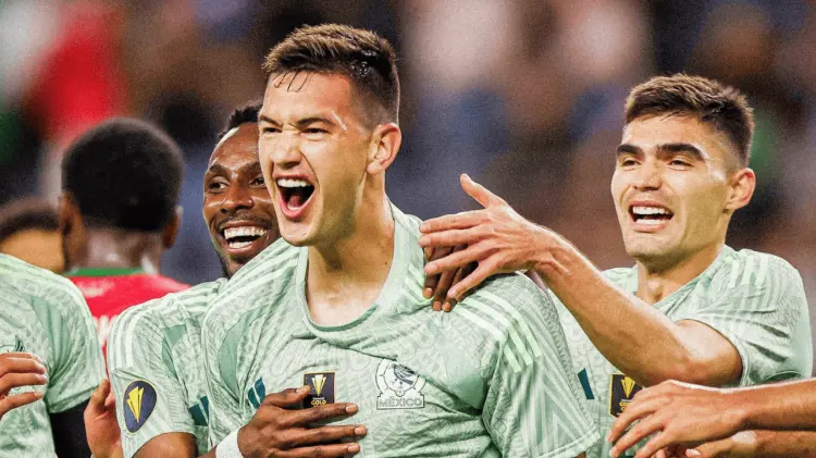 Montes y Johan Vásquez (Navojoa) comandaron la defensa del Tri. (Foto: Cortesía)