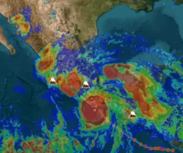 Huracán Erick toca tierra en Oaxaca como categoría 3