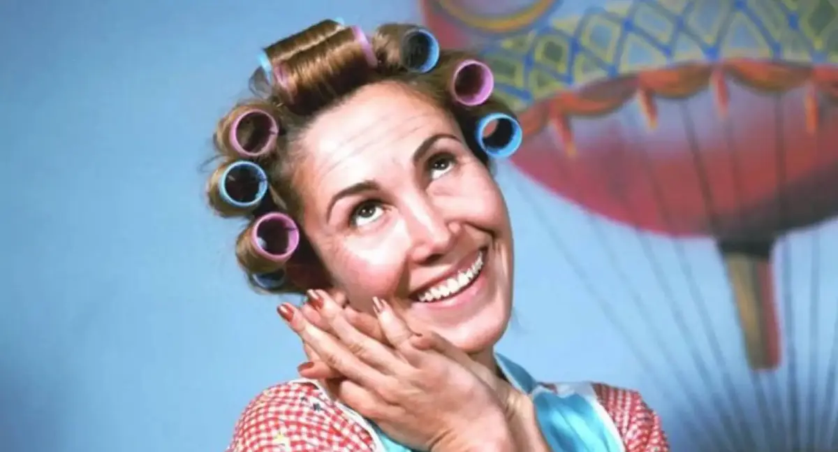 Florinda Meza lanza Atrévete a vivir tras polémica por serie de Chespirito