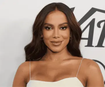 Hospitalizan de emergencia a la cantante Anitta y cancela compromisos