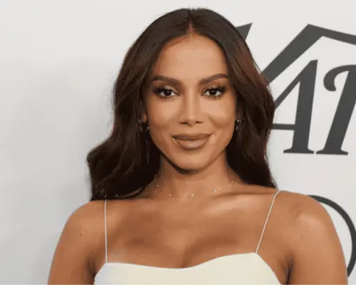 Hospitalizan de emergencia a la cantante Anitta y cancela compromisos