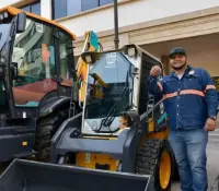 Entrega Ayuntamiento nuevas unidades para limpieza y reparación de calles