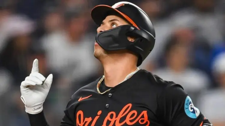 Ramón Urías da la ventaja con jonrón. (Foto: Especial / EXPRESO)