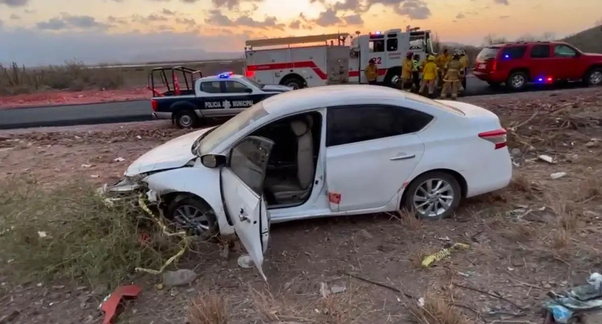 Accidente en libramiento a San José deja dos mujeres lesionadas en Guaymas
