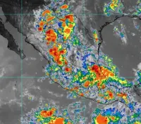 Vigilan posible formación del ciclón Flossie tras impacto del huracán Erick