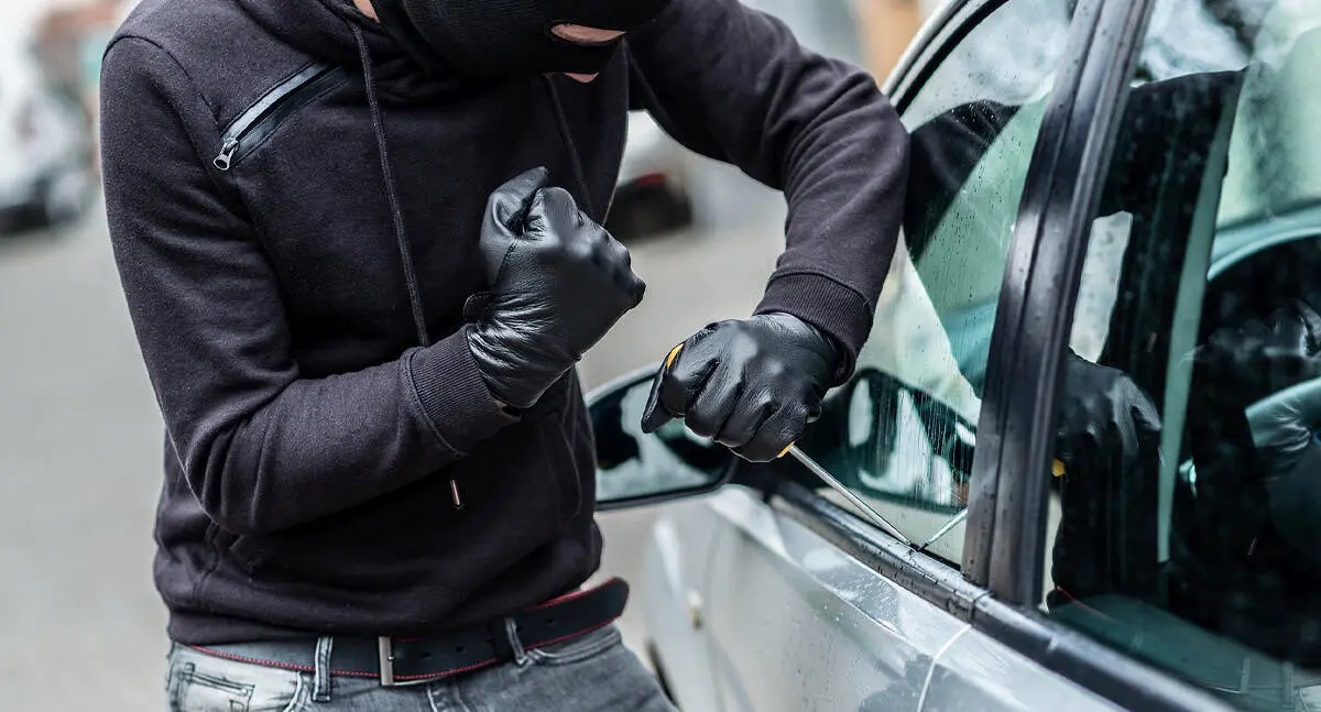 Detienen a presunto ladrón de carros de las Fuentes del Mezquital