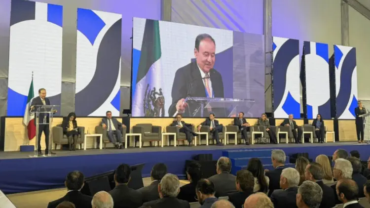 Los distribuidores de automotores del estado produjeron mil 945 unidades nuevas. (Foto: Especial)