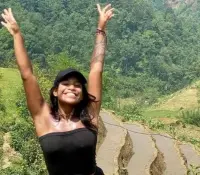 Turista brasileña lleva tres días atrapada en volcán activo en Indonesia