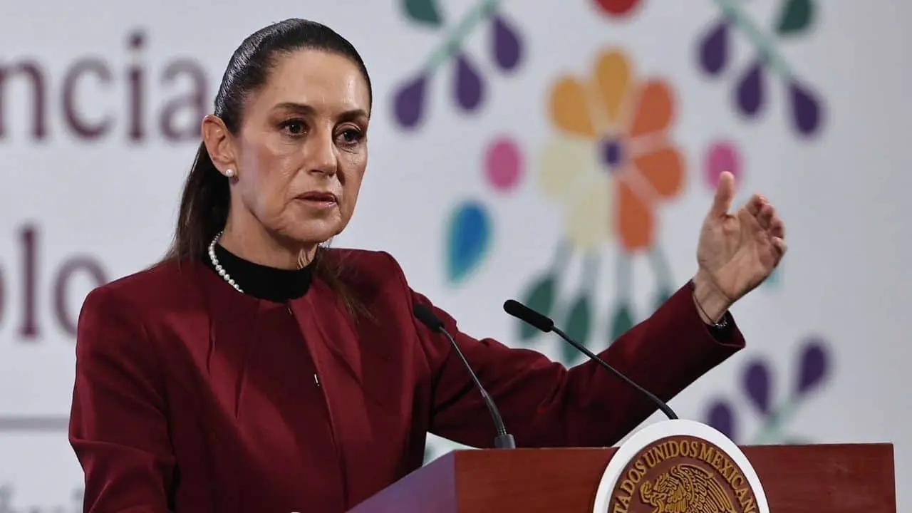 Sheinbaum condena detención violenta de migrante mexicano