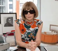 Anna Wintour deja dirección editorial de Vogue tras 37 años en el cargo