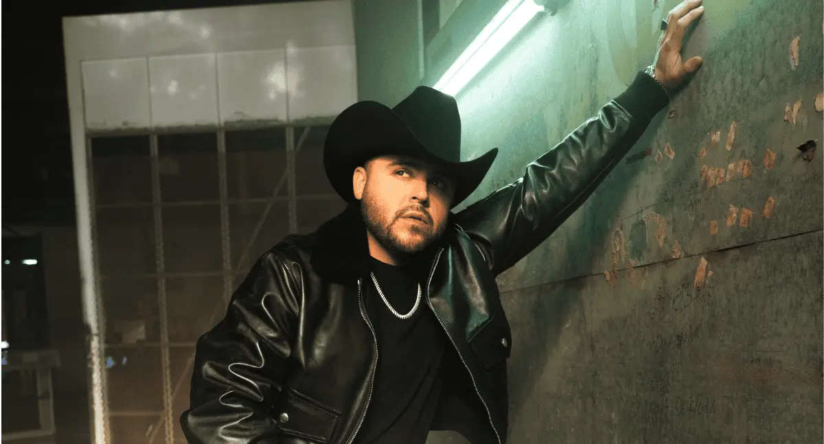 Gerardo Ortiz enciende la pasión con Échame el grito