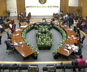 Quita INE triunfo a 46 candidatos por promedio...¡y cárcel!