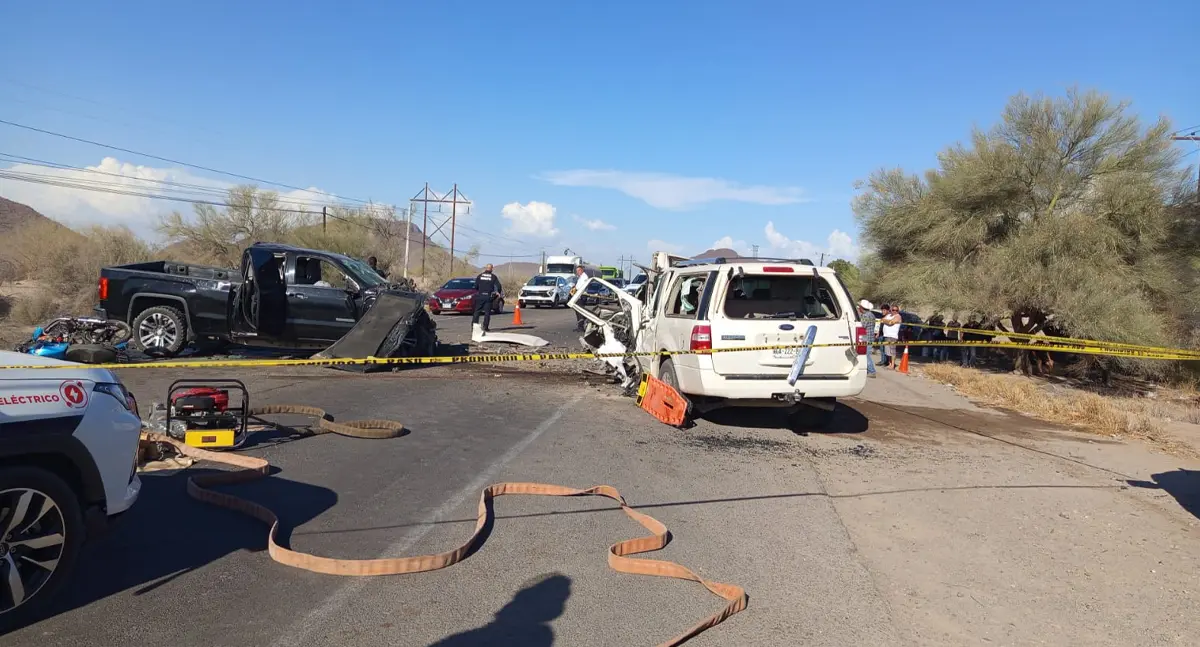 Choque de frente en carretera  Hermosillo-Bahía de Kino deja 3 muertos
