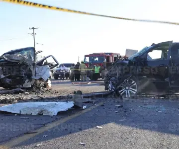 Fiscalía investiga percance en carretera a Bahía de Kino; hay tres muertos
