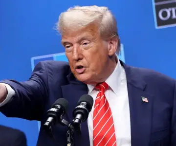 Descarta Trump suavizar las sanciones a Irán