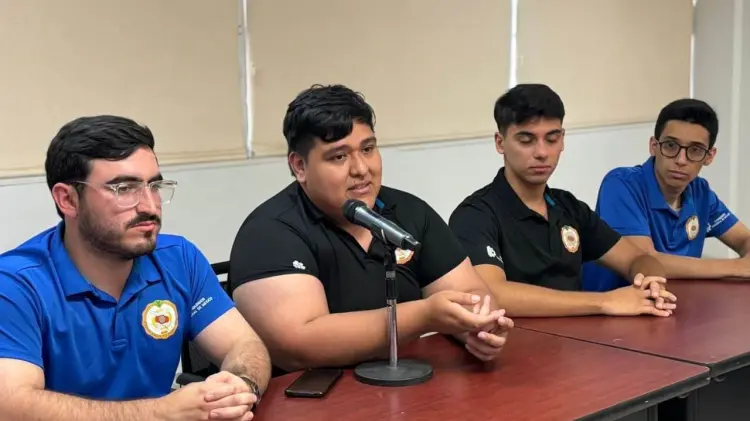 Los estudiantes estuvieron varios meses en el exterior. (Foto: Armando Aguilar / EXPRESO)