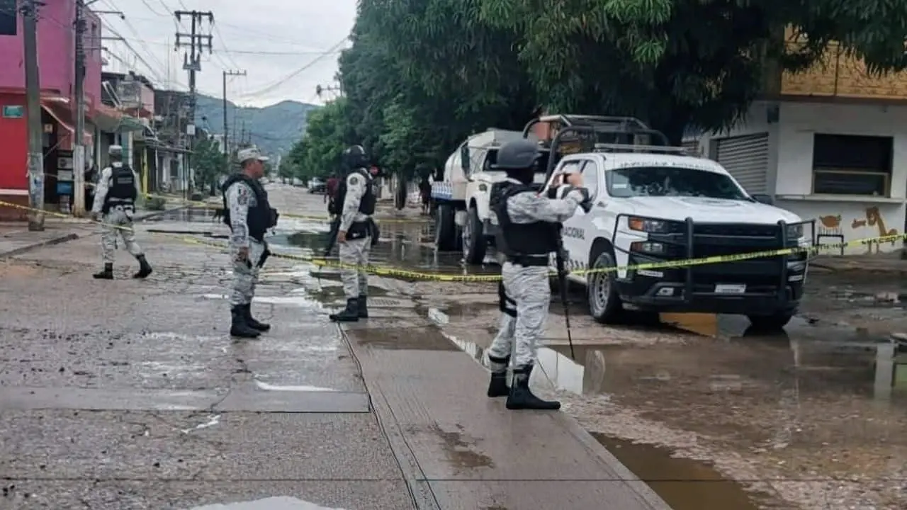 Grupo armado asesina a dos hombres en Acapulco