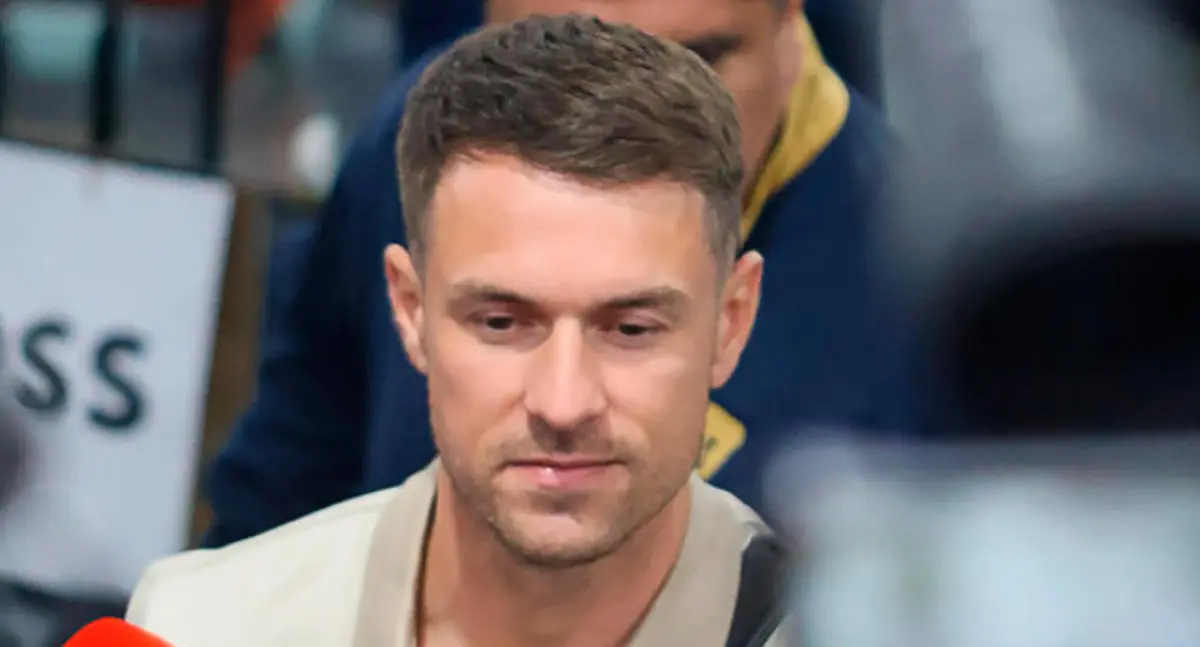 Aaron Ramsey llega a México para unirse a Pumas en el Apertura 2025