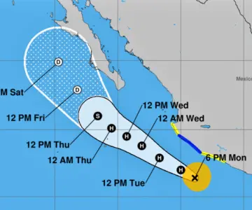 Flossie se convierte en huracán frente a costas del Pacífico mexicano